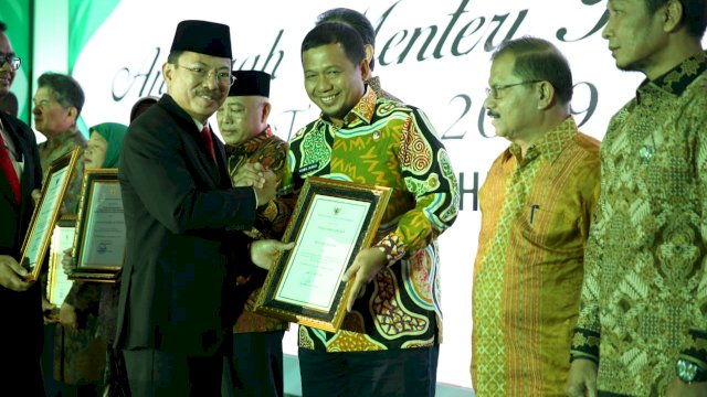 Menkes Ganjar Iqbal Suhaeb Penghargaan