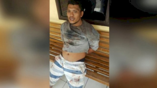 Tikam Hari ABG di Halaman Masjid, Pria Ini Jadi Bulan-Bulanan Warga