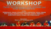Hasto Kumpul Ribuan Kader PDIP di Makassar