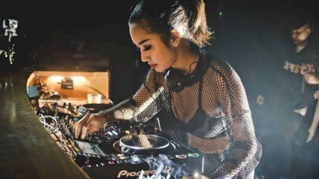Ladies Night, Female DJ Chika Kinsky Bakal Goyangkan Panggung Zona Cafe