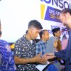 Surya Paloh Serahkan Bantuan Modal Usaha Ke Chaerul Pembuat Pesawat