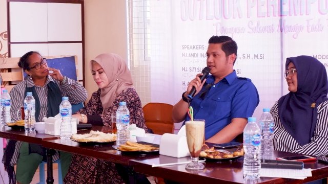 Jadi Pembicara Forum Diskusi Kohati HMI, Ina Kartika Sari: Perempuan Harus Bangkit