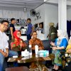 Gubernur dan Ketua DPRD Launching Cafe Milik Arum Spink