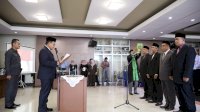 Iqbal Suhaeb Kembali Lantik Direksi PDAM Makassar