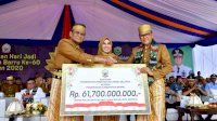Ketua DPRD Gubernur dan Menteri PAN-RB Disambut Mappadendang di HUT Barru Ke-60