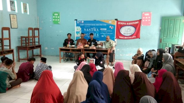 Sastra Berbagi Ala HMPS Sasindo Mulai Bergulir