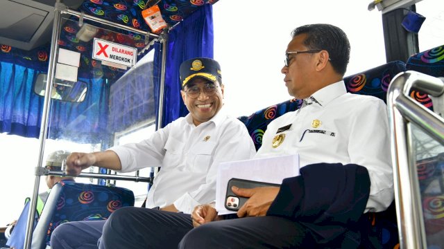 Gubernur Sulsel Nurdin Abdullah saat mendampingi Kunjungan Kerja Menteri Perhubungan Budi Karya Sumadi pada Akhir Februari 2020 