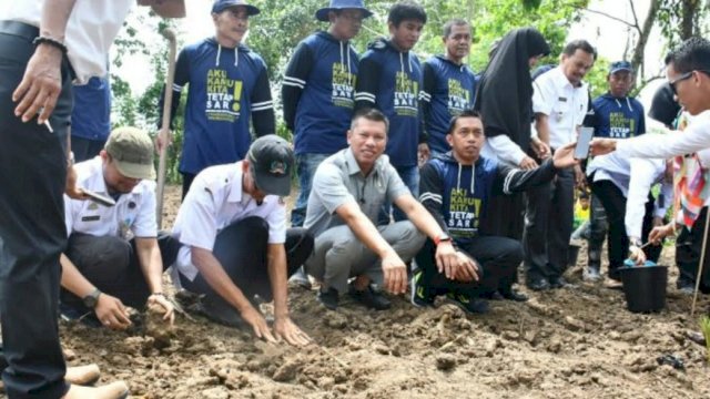 Wakil Ketua DPRD Sulsel Syaharuddin Aktif bersama Dirjen Tanam Pangan Kementan Tinjau Lokasi Budidaya Porang di Sidrap 