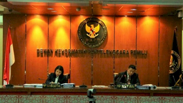 Ganti Caleg Terpilih, DKPP Sidang Lima Komisioner KPU Sulsel