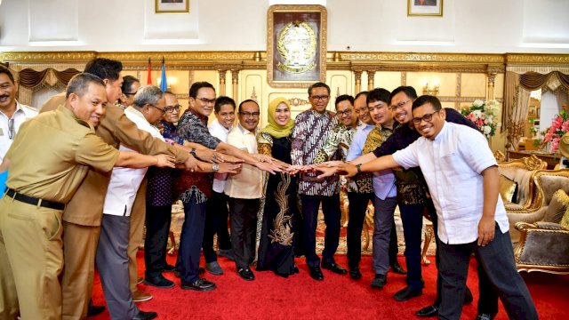 YOSS Serahkan Aset Ke Pemrov, Ketua DPRD: Mereka Ingin Satdion Megah