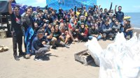 Ribuan Peserta Aksi Bersama Bersih Pantai Tanjung Bayang Kumpulkan 1436,12 Kg Sampah