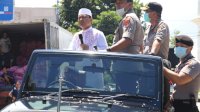 Cegah Corona, Kapolda Sulsel Bersama Ustad Dasad Latief Keliling Kota Makassar Beri Imbauan ke Warga