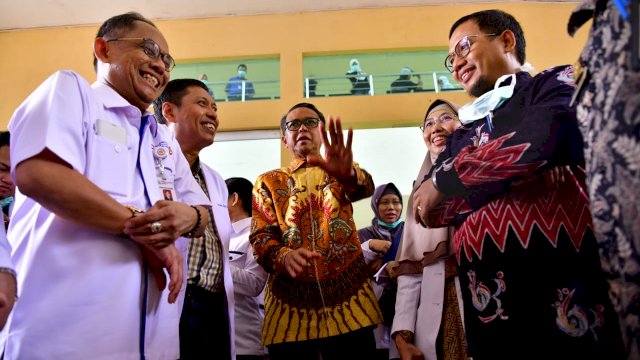 Gubernur Sulsel Pantau Pasien yang Di Observasi