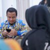 Wagub Sulsel dan Keluarga Lakukan Sensus Penduduk Online via Ponsel