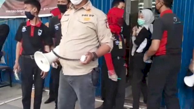 Tidak mengindahkan Aturan Walikota, Toko Bintang Ditutup Paksa Petugas Gabungan