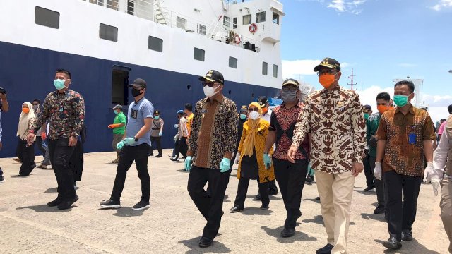 Gubernur Tinjau Pelabuhan Nusantara Parepare