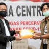 Pemkab Bantaeng dan PKK Serahkan Bantuan APD ke Jurnalis Peduli