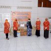 Dharma Wanita Bagikan Bantuan untuk Dokter dan Tenaga Medis