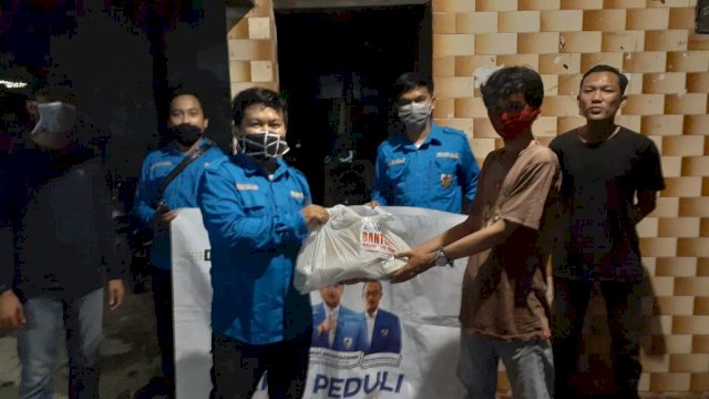 KNPI Sulsel Salurkan Bantuan Sembako ke Asrama Mahasiswa se Sulsel