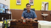 Nurhaldin NH Bagikan APD Ke Tenaga Medis