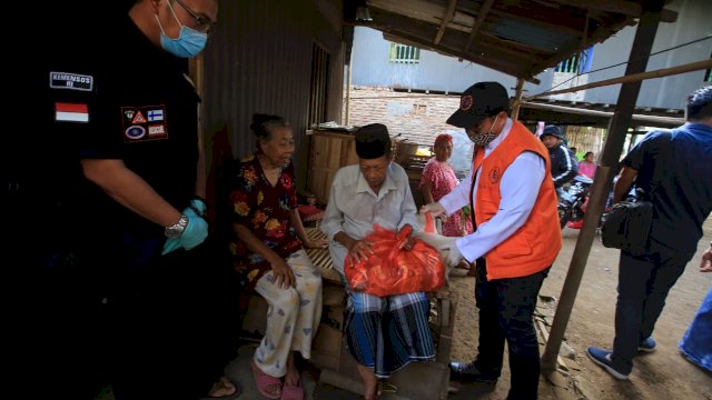 Menyisir Hingga Perbatasan Kota, Iqbal Temui Warga Kurang Mampu
