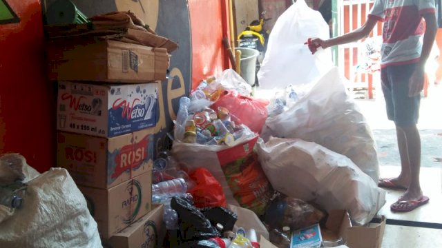 Pandemi Covid-19 terhadap &ldquo;Bank Sampah&rdquo; di Kota Makassar