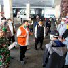 Persuasif, Iqbal Berhasil Bujuk Warga Pulau Kodingareng Keke Yang Positif Covid-19 untuk Isolasi di Hotel