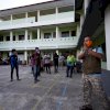 Kunjungi Asrama Mahasiswa Fakfak, Wagub Serahkan Bantuan Sembako