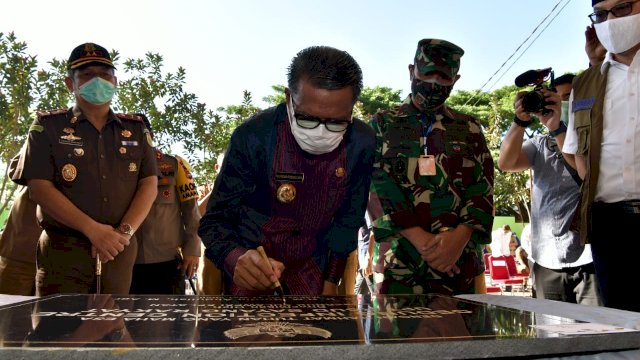 Bersama Forkopimda, Gubernur Resmikan Rumah Sakit Khusus Infection Center