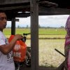 Syahar Salurkan Bantuan ke Warga Kurang Mampu