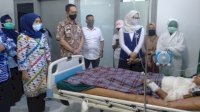 Nasdem Berikan Santunan 10 Juta Korban Luka Bakar di Maros