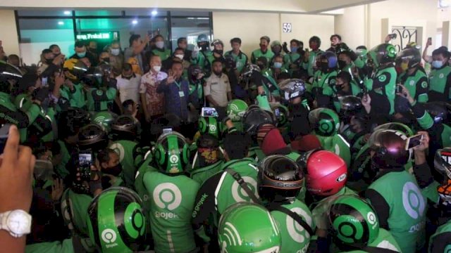 Ratusan Driver Gojek Mengadu Ke DPRD Sulsel, Ini Masalahnya