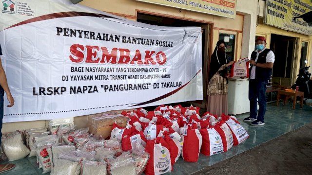 LRSKPN Pangurangi Membagikan 1.160 Paket Sembako