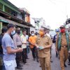 Bawa Bantuan ke Lokasi Kebakaran di Kerung-Kerung, Wagub Sulsel Bagi-bagi Masker