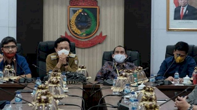 TROTOAR.ID, MAKASSAR -- Pj (Penjabat) Wali Kota Makassar, Rudy Jamaluddin bertandang ke Gedung Wakil Rakyat DPRD Kota Makassar senin 29 Juni 2020. 