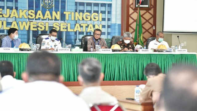 Gubernur Sulawesi Selatan (Sulsel), Nurdin Abdullah, menyiapkan 5.000 rapid test, khusus untuk lapas dan rutan. Rapid test secara massif di lapas dan rutan merupakan upaya preventif dari Pemprov Sulsel untuk mengatasi pandemi Covid-19 ini.