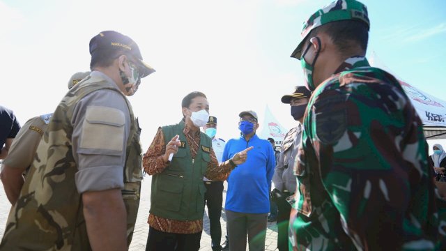 Cegah Corona, Prof Rudi Pimpin Apel Gabungan 3000 Pasukan Disinfektan Massal