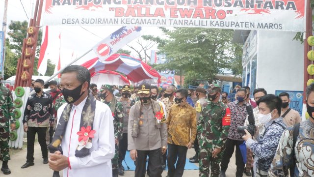 Kapolda Sulsel Tinjau Kampung Tangguh Balla Ewako Sudirman Kabupaten Maros