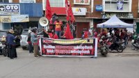 Buruh Protes PHK Sepihak