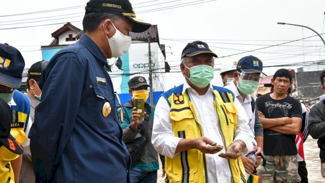 Menteri PUPR Mochamad Basoeki Hadimoeljono Meninjau Lokasi Banjir Bandang di Luwu Utara 