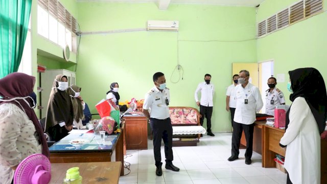 Bupati Bantaeng Sidak Penerapan Protokol Kesehatan di Wilayah Perkantoran