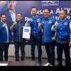 AHY Serahkan Rekomendasi Untuk Pasangan Irwan-Rio di Pilkada Lutim