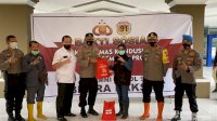 Kapolrestabes Makassar Serahkan Bantuan Kemanusiaan Alumni Akpol 1991 Kepada Bupati Luwu Utara