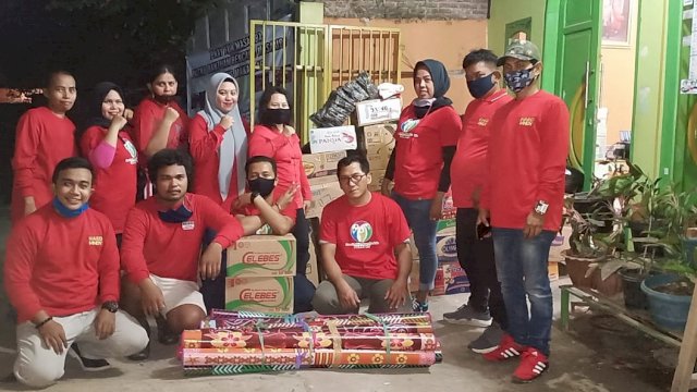 Forkmis Makassar Salurkan Bantuan ke Korban Banjir Masamba