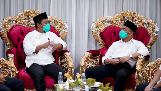 Wagub Sulsel Kurban Sapi di Desa Maipi Lutra, Dibeli pada Warga Setempat