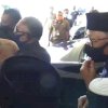 Andi Baso Menangis dan Bersujud di Depan Gubernur,  Nurdin Abdullah Anda Buat Saya Susah