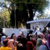 Unjuk Rasa di Rujab Gubernur, Emak-emak: Kami Bosan di Janji