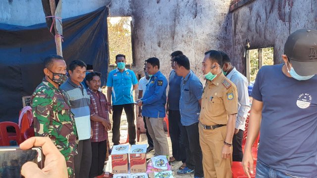 KNPI Selayar Salurkan Bantuan Ke Korban Bencana