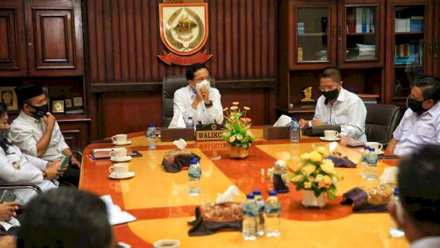 Bertemu Rudy Ketua IKA FH UMI Sinergi Pemkot Makassar Kendalikan Covid 19