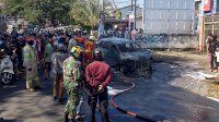 Mobil Xenia Terbakar di Depan SPBU Antang
